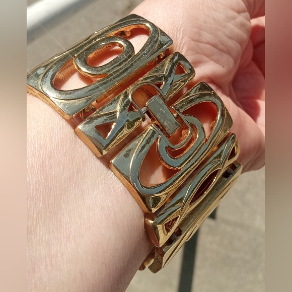 Kenneth Lane Signed Gold Tone VTG Oval Panel Link Heavy Statement Bracelet - Picture 6 of 15